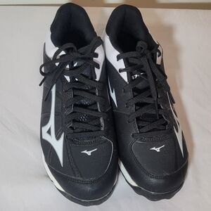 Mizuno Black and White Athletic Shoes